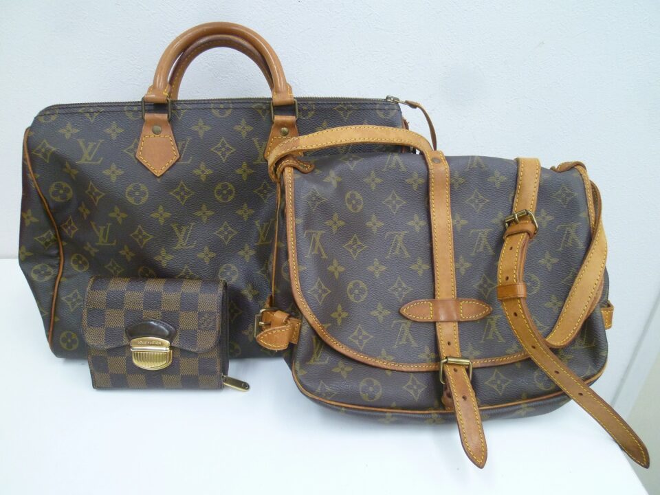 「ルイヴィトンのバッグと財布をお買い取り　沼津の金のクマ」ルイヴィトンはやっぱり多いですね♪