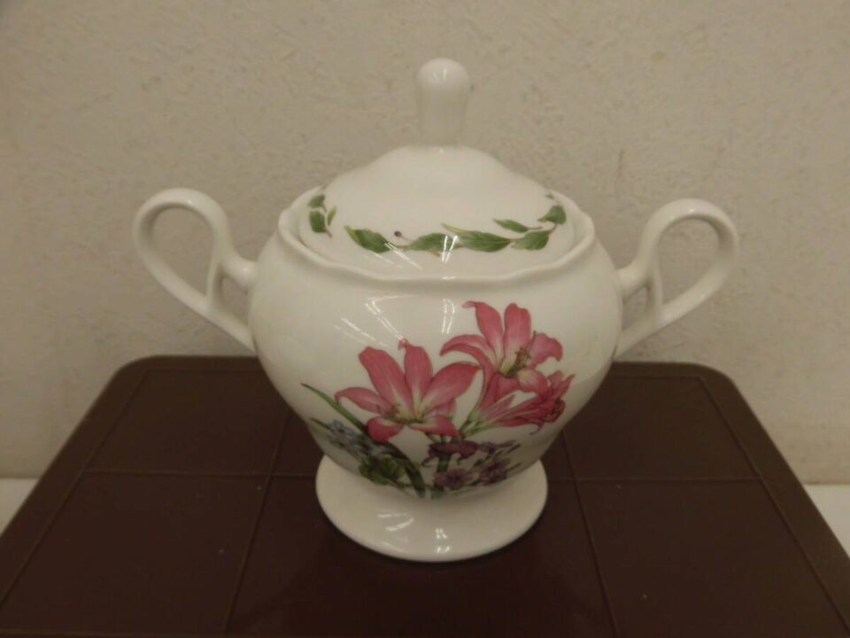 「ノリタケのポットセットをお買い取り　沼津の金のクマ」処理の仕方などの相談もお気軽にどうぞ♪