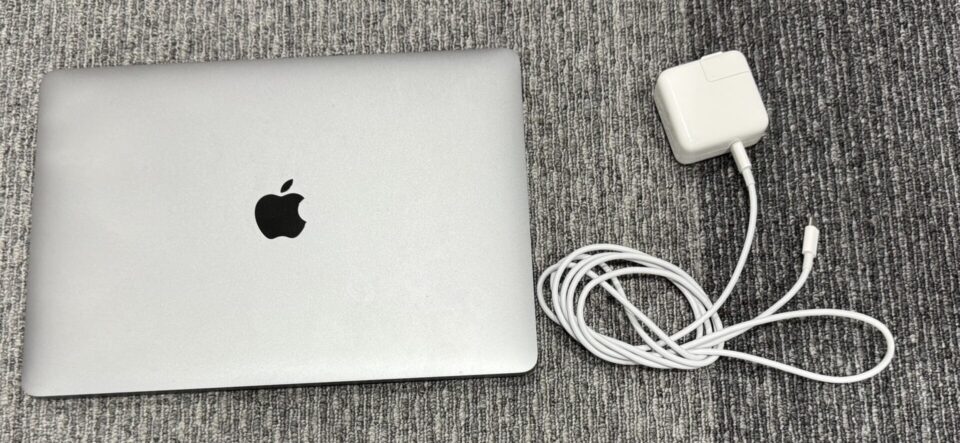 姶良市でPC、MacBookの買取なら、買取専門金のクマ姶良店へ