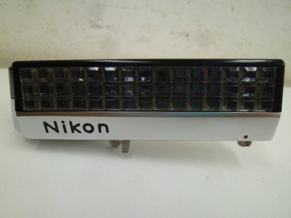 「カメラは本体やレンズ以外のパーツも金額付くものあります　沼津の金のクマ」　今回は露出計です♪