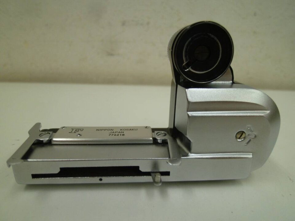 「カメラは本体やレンズ以外のパーツも金額付くものあります　沼津の金のクマ」　今回は露出計です♪