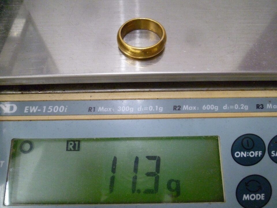 「純金のリングをお買い取り(^^♪　沼津の金のクマ」このようなデザインを見るとピクっとなります