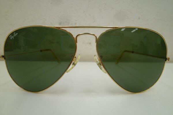 「レイバンのサングラスをお買い取り　沼津の金のクマ」　レイバンと言えばサングラス界の帝王(^^♪