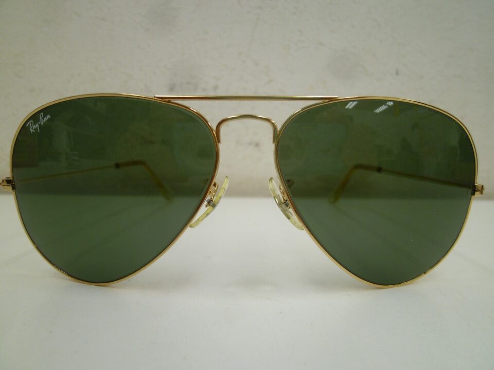 「レイバンのサングラスをお買い取り　沼津の金のクマ」　レイバンと言えばサングラス界の帝王(^^♪