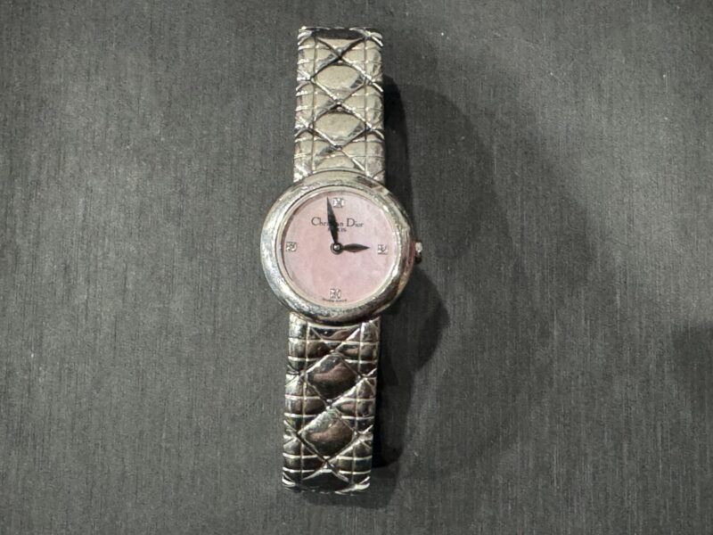 姶良市でDior、ブランド時計の買取は、金のクマ姶良店へ