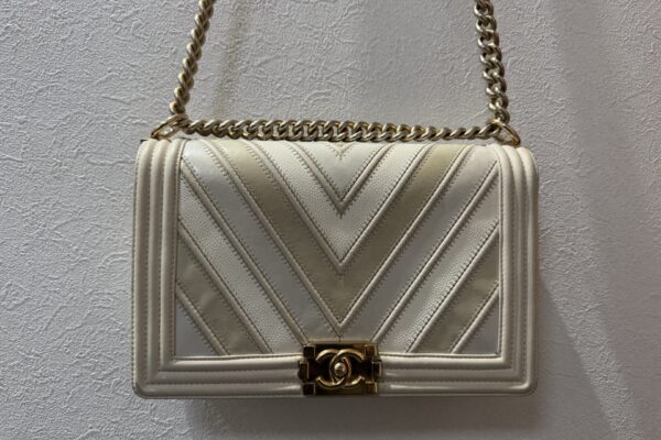 姶良市でシャネル、ブランドバッグの買取は、金のクマ姶良店へ