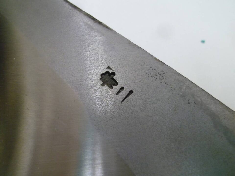 「包丁などの刃物の買い取りもお任せ下さい 沼津の金のクマ」欠けがあっても買い取りOKです(^^♪