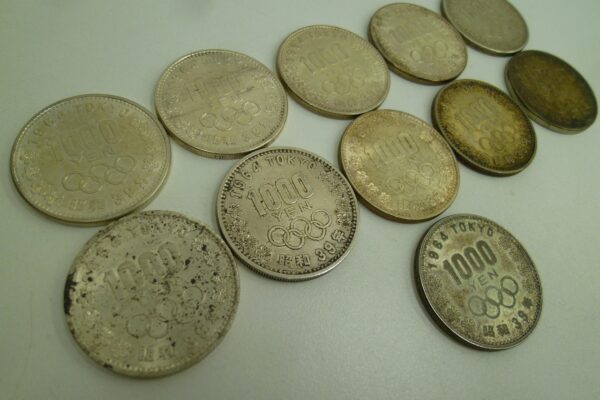 「古銭や記念硬貨って高く売れるの？？？　沼津の金のクマ」　素材の違いで高くなるものがあります