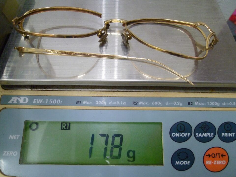 「ちょっと見て欲しい・・・そんな持ち込みも大歓迎です　沼津の金のクマ」今回は当たりが1点あり♪