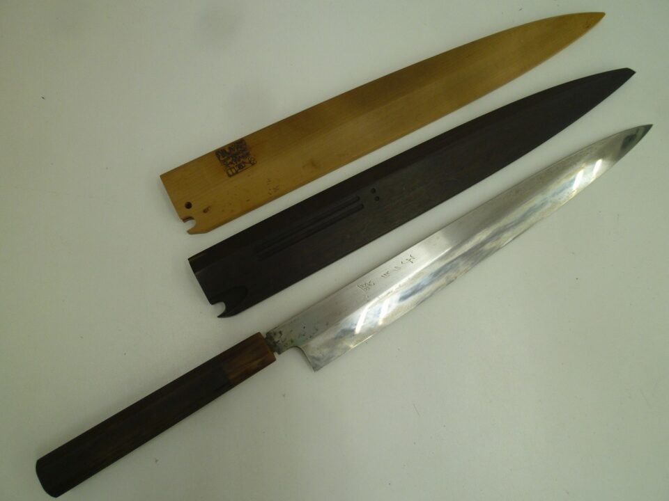 「沼津の金のクマではお馴染みの買い取り品　本気の包丁をお買い取り」沼津は包丁の持ち込み多いです♪