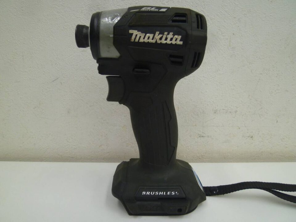 「業者さんからの持ち込み多数　電動工具の買い取りも大歓迎　沼津の金のクマ」中古も新品も大歓迎です