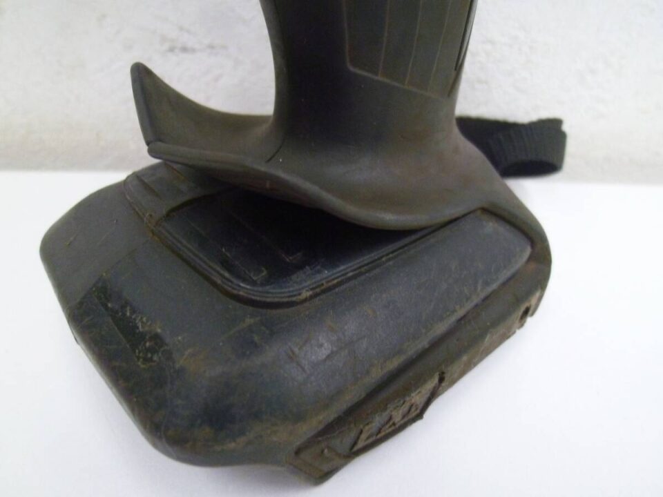 「業者さんからの持ち込み多数　電動工具の買い取りも大歓迎　沼津の金のクマ」中古も新品も大歓迎です