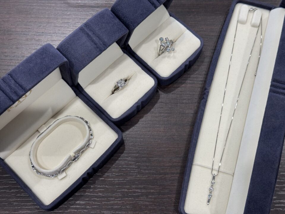 姶良市でプラチナ、ダイヤの買取なら、買取専門金のクマ姶良店へ