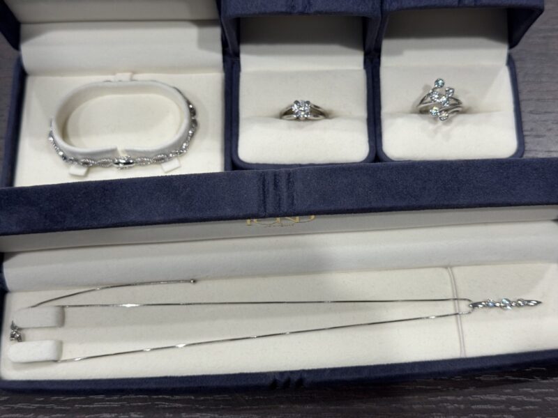 姶良市でプラチナ、ダイヤの買取なら、買取専門金のクマ姶良店へ