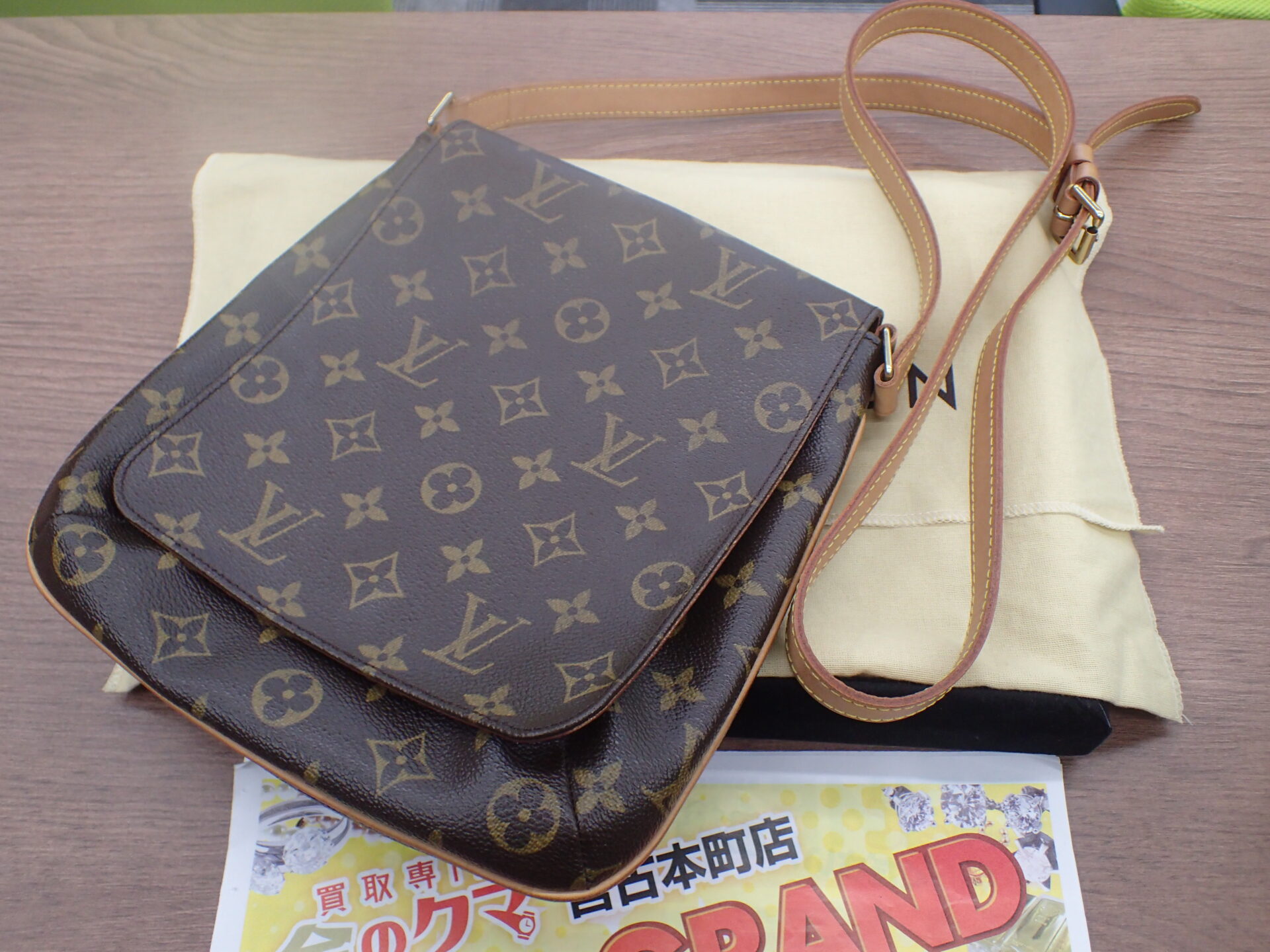 愛梨沙さま専用】ルイヴィトン ミュゼット A4サイズ 中古 保存袋付 