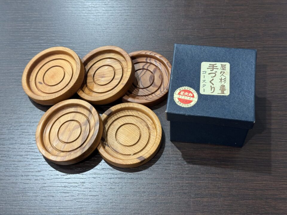 姶良市で屋久杉、茶托の買取なら、買取専門金のクマ姶良店へ