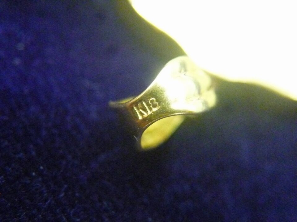 「沼津市 金買取」以前に査定でお持ち頂いた18金製のネックレストップをお買い取り♪