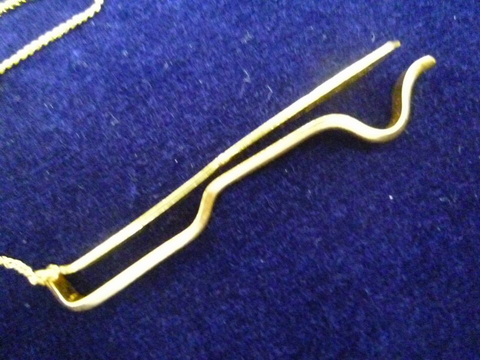「沼津市 金 買取」遺品整理で頂いた品物が実は金でした。長年の感覚って大事ですね♪
