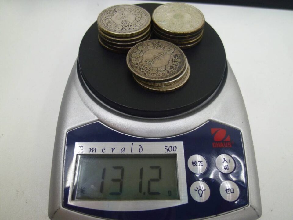 「沼津市」 古銭の買い取りも 金のクマ沼津店にお任せ♪ 遺品整理や生前整理などで出て来る事が多いです