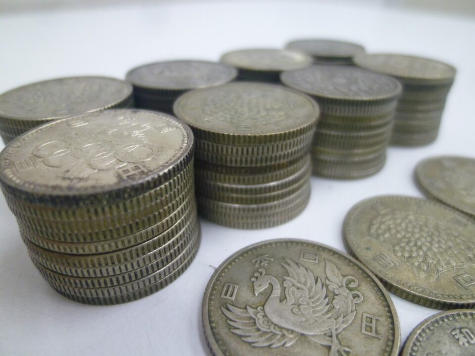 「古銭 買取 沼津市」金のクマ沼津店 100円銀貨をまとめてお売り頂きました(^^♪